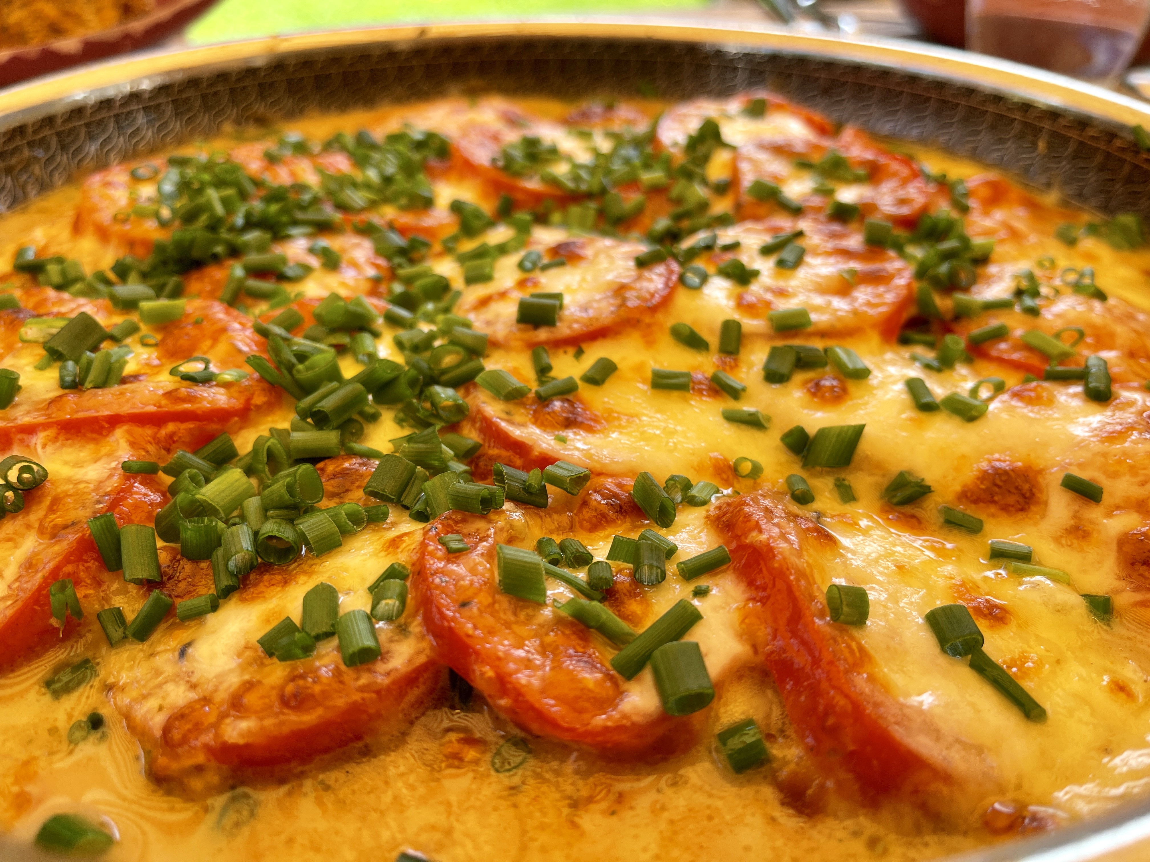 <i>Gratinierte</i><i>Champignonpfanne</i><i>alla caprese</i>